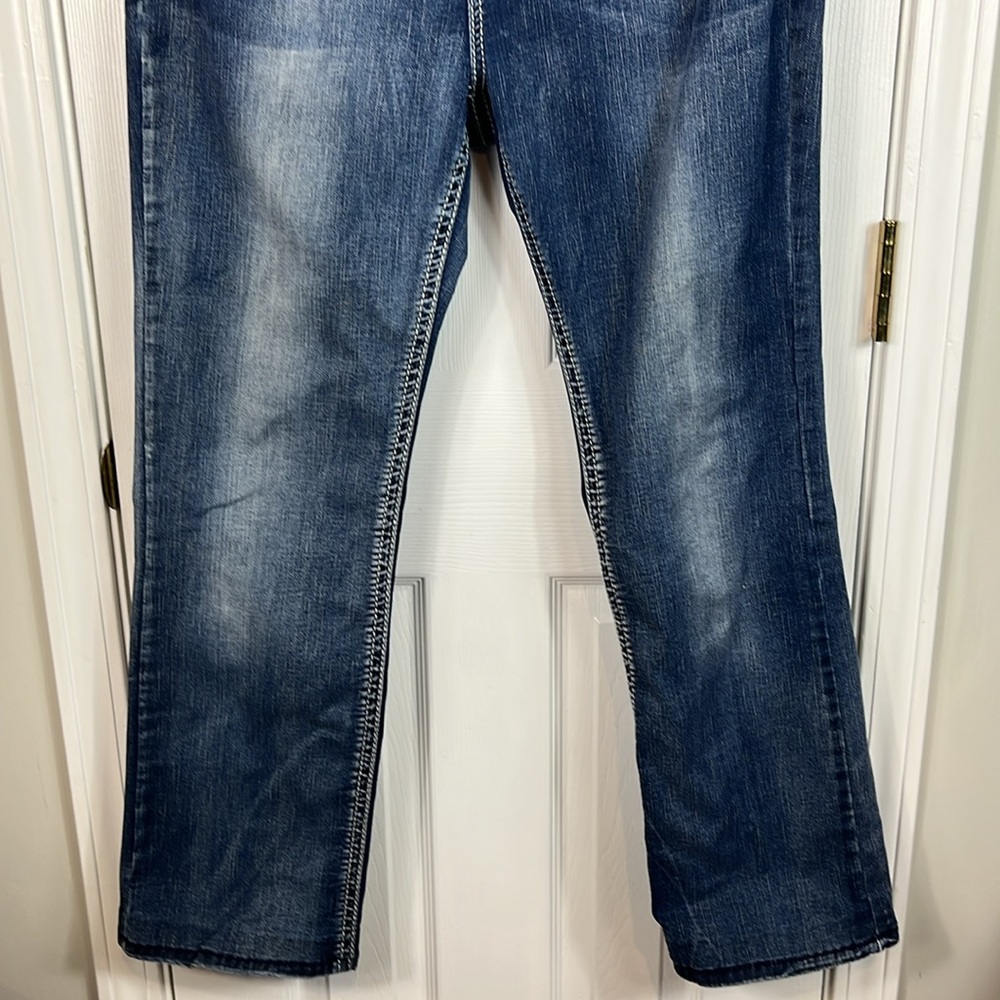 Reba denim jeans size 14. Studs around pockets. Embroidered pockets. 95 cotton - Picture 3 of 7